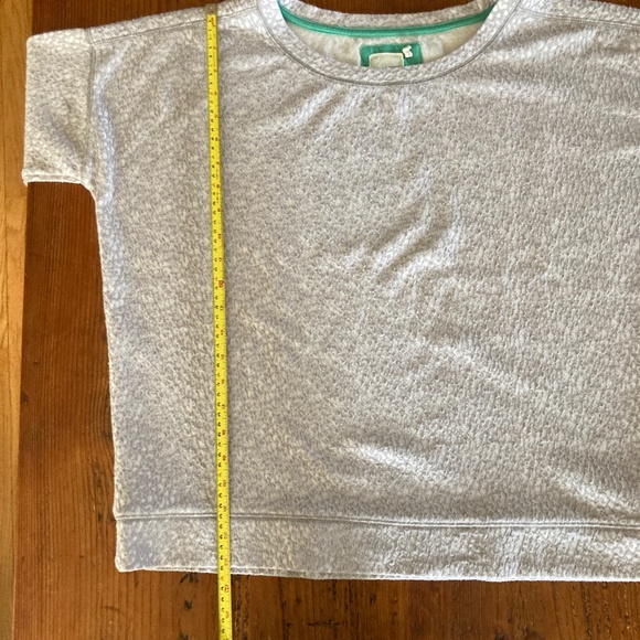 Anthropologie Lilka Sweatshirt, Textured 3/4 Sleeve Gray and White Size Large - Picture 11 of 12